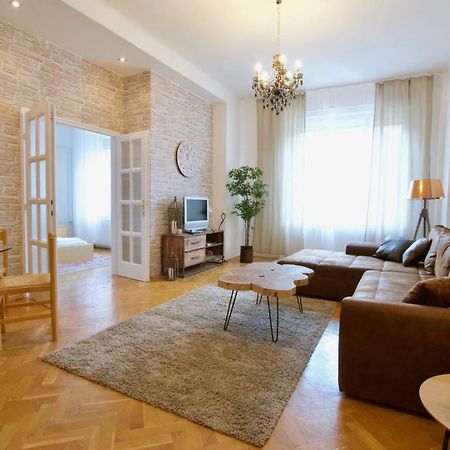 Standard Apartment By Hi5 - Madach Imre 1 Будапешт Екстер'єр фото
